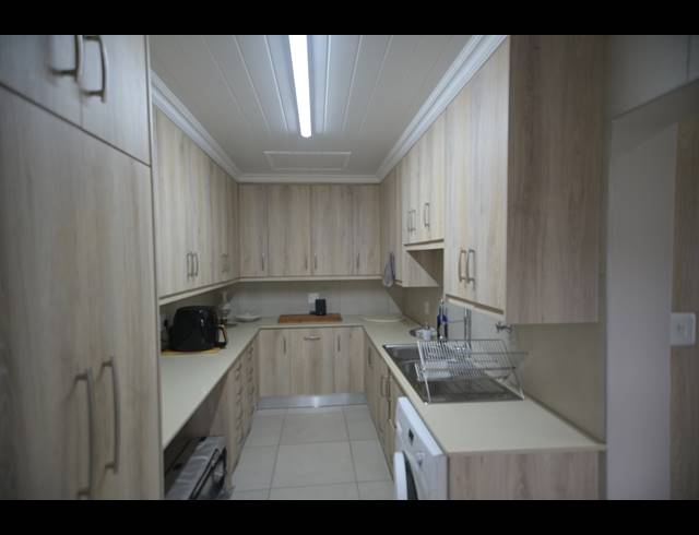 3 BEDROOM HOUSE FOR SALE IN OUTENIQUASBOSCH